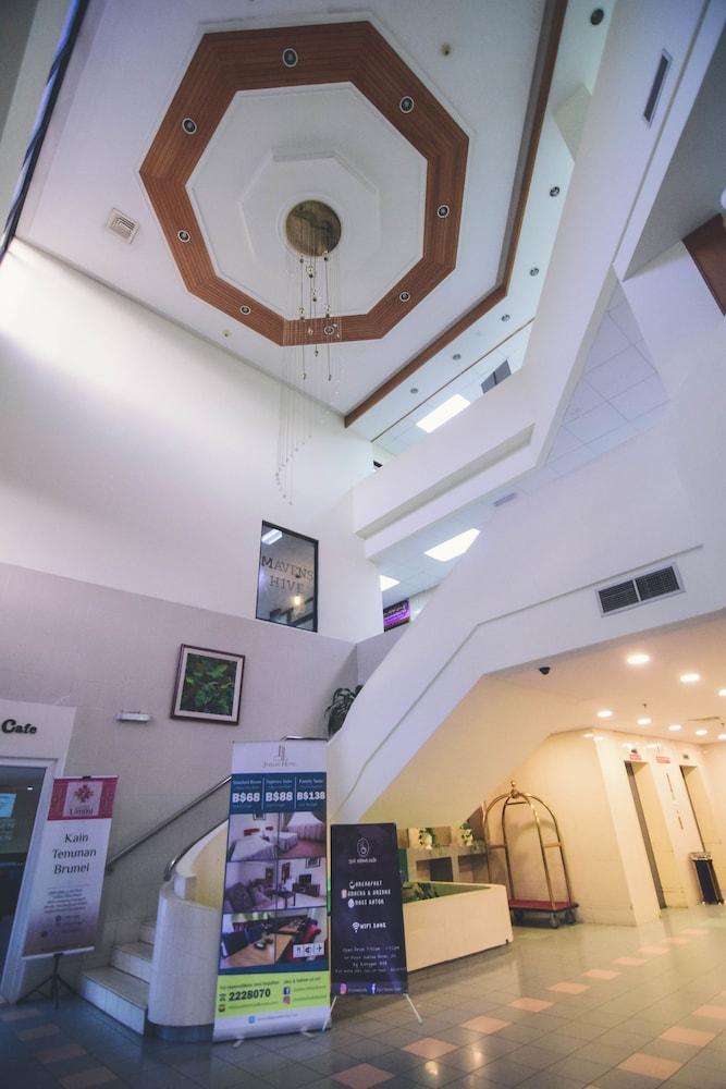 בנדר סרי בגאוואן Jubilee Hotel מראה חיצוני תמונה