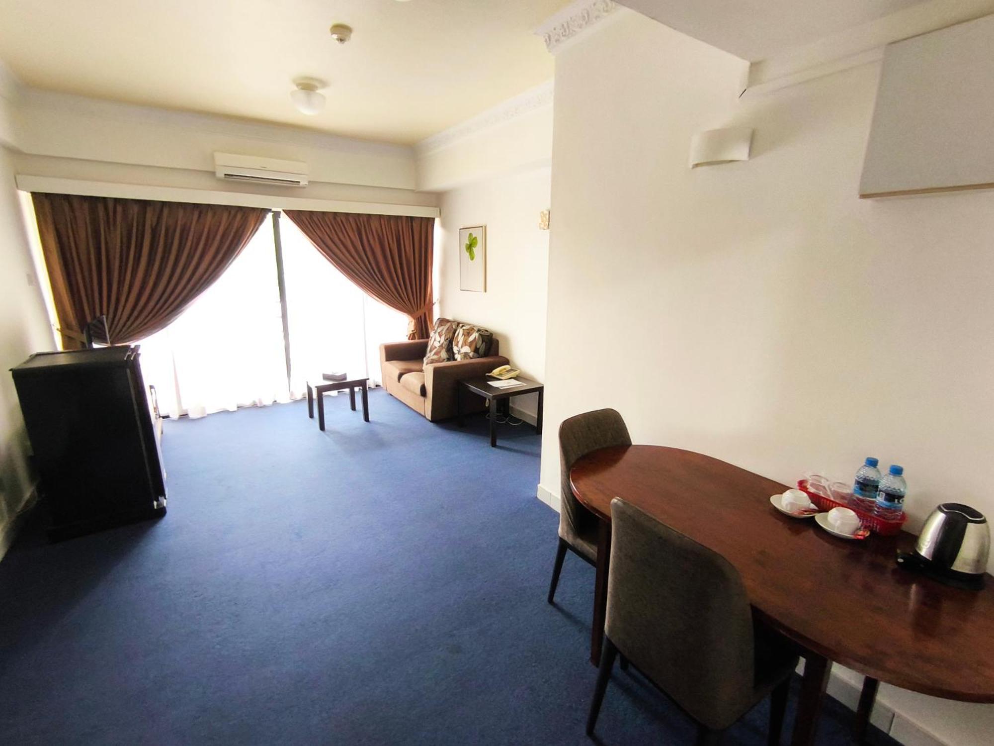 בנדר סרי בגאוואן Jubilee Hotel מראה חיצוני תמונה