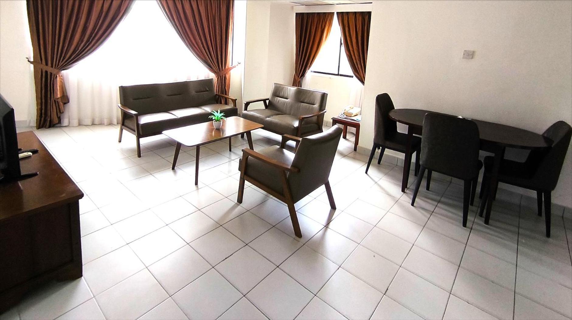 בנדר סרי בגאוואן Jubilee Hotel מראה חיצוני תמונה